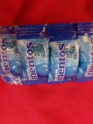 Mentos hair clip used, blue vintage