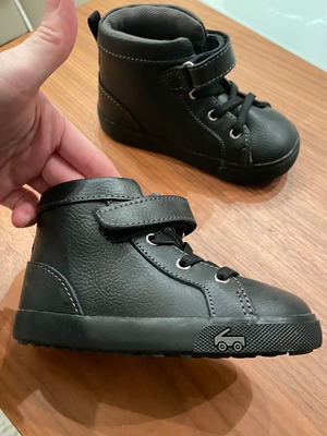 See Kai Run boots size 25 black, new, leather