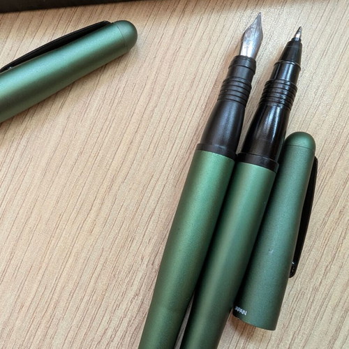 Tombow roller and fountain pen set like new