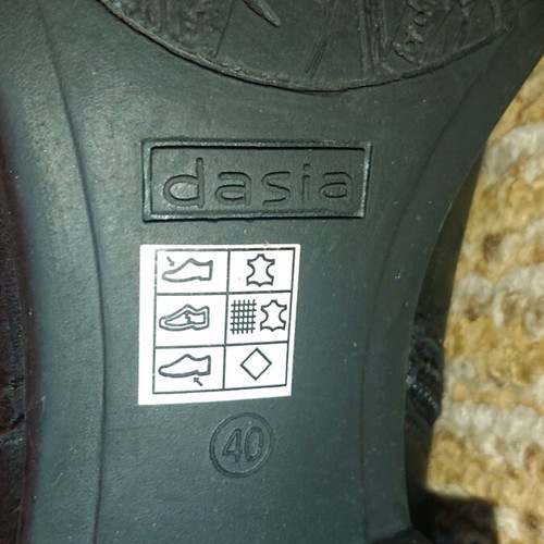 Dasia boots black, like new, size 40