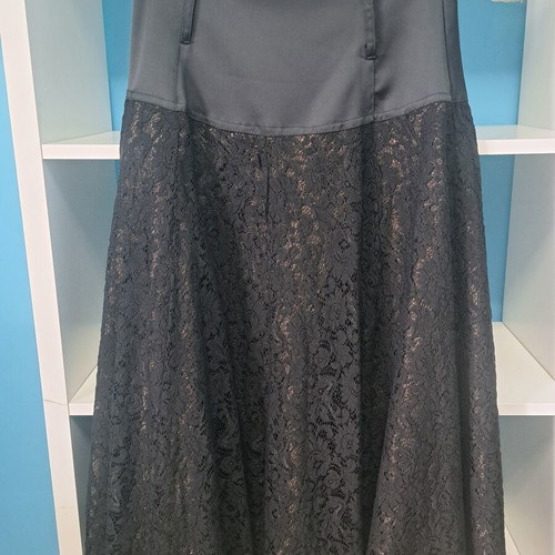 Italian women's set made in Italy, like new, jacket and lace skirt with belt S/M