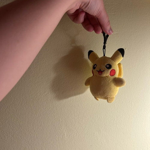 Pokémon keychain like new