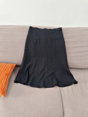 Midi skirt black with flared hem like new, size M/L