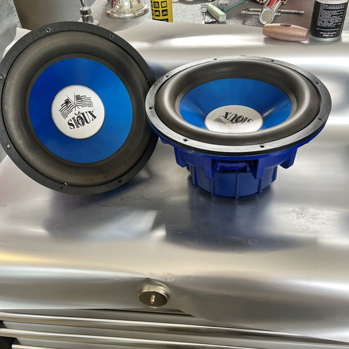 Sioux Sabwoofer 1200W used car speakers