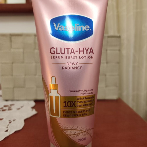 Vaseline Gluta-Hya body lotion like new, rose scent