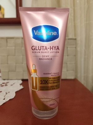 Vaseline Gluta-Hya body lotion like new, rose scent