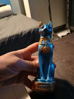 Egyptian Goddess Bastet Figurine like new