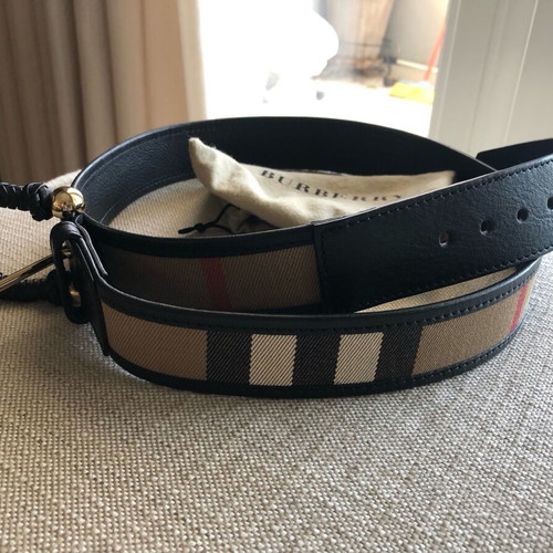 Burberry women's belt new, size 100, black