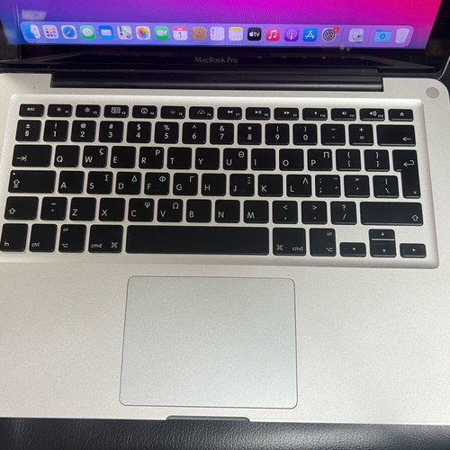 Apple laptop used, screen size up to 13 inch
