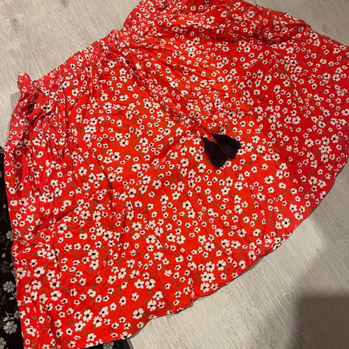 Short women's skirts new, black and red, sizes M-L