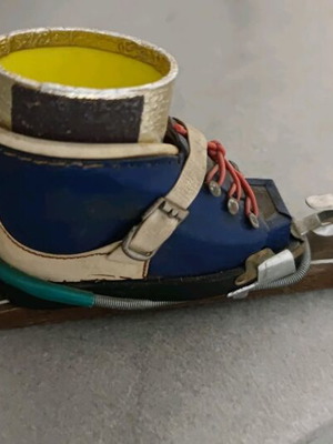 Decorative ice skate new