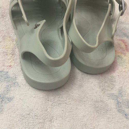Liewood children's sandals size 31 sage green like new
