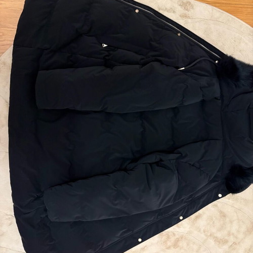 Zara puffer size M black new with fur