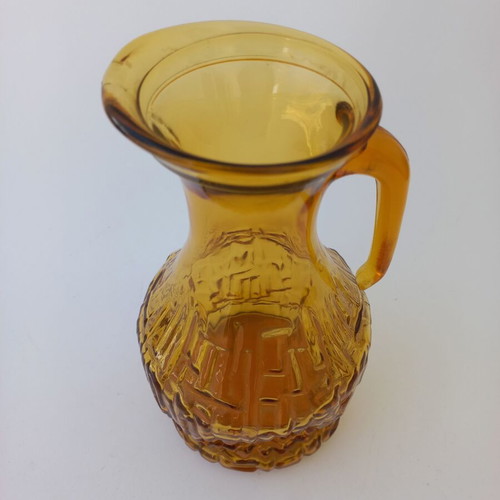 Vintage glass pitcher like new