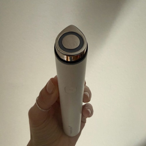 Medicube Age R booster mini like new
