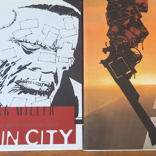 Sin City 2 volumes graphic novels like new