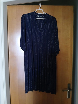 Julia Bergovich dress blue, like new, airy