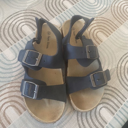 Children's sandals size 34