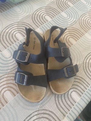 Children's sandals size 34