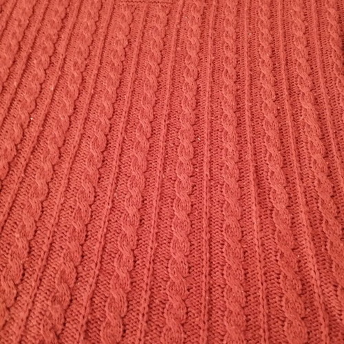 Women's Cable Knit Sweater XXL like new, burgundy with 3/4 sleeves
