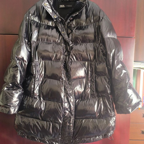 Zara vinyl jacket like new, size M