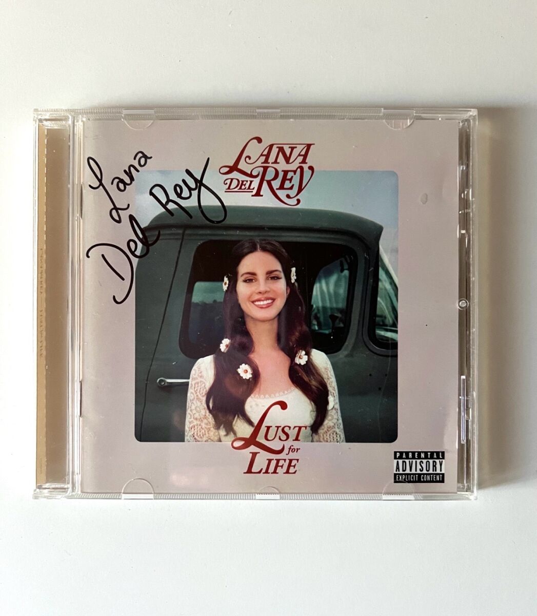 Lana Del Rey Lust for Life signed CD… - € 300,00 - Vendora.cy Lana Del Rey Lust for Life signed CD… - € 300,00 - Vendora.cy