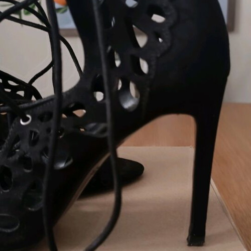 Zara black sandal like new, size 39