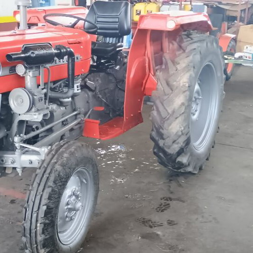 Massey Ferguson 135 tractor like new, 45 hp, serviced engine
