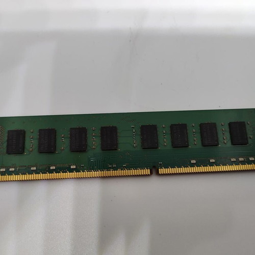 Samsung 4GB DDR3 1600MHz RAM memory like new