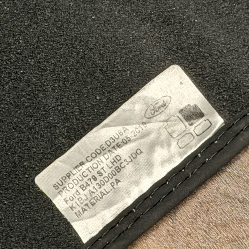 Ford Fiesta St Mk8/8.5 front mats like new, black with blue stitching