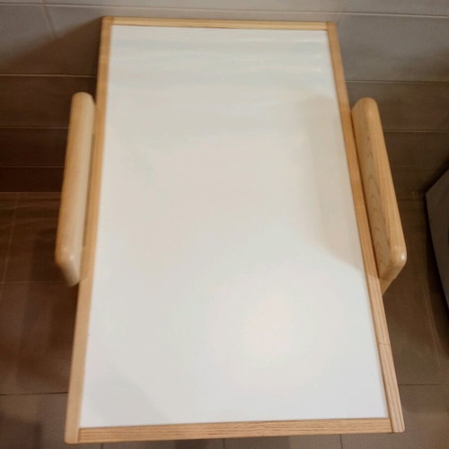 Hugs Kensington Natural changing table like new, large and convenient