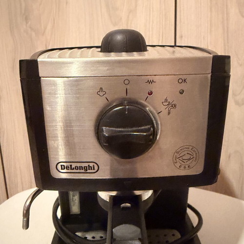 Delonghi Coffee Maker Espresso Machine like new