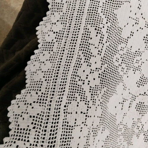 Knitted tablecloth new 1 meter × 83 centimeters
