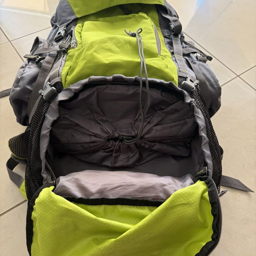 Polo Voyager 45+ climbing backpack like new with waterproof cover