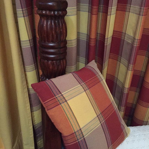Curtain and pillow set used with 2 checkered panels and 5 covers