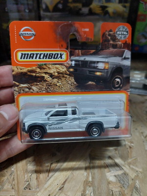 Matchbox Nissan King Cab HardBody D21 toy car
