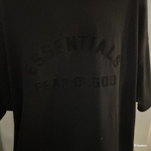Fear of God Essentials T-shirt black size L like new