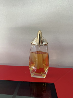 Alien Eau Extraordinaire vintage perfume 100 ml