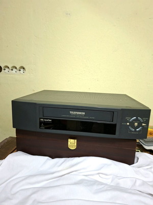 Βιντεοκασετόφωνο Telefunken M 9720 μεταχειρισμένο