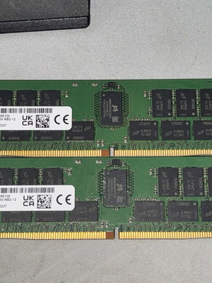 Micron DDR4 ECC καταχωρημένη μνήμη διακομιστή, σετ 64GB (2x32GB)