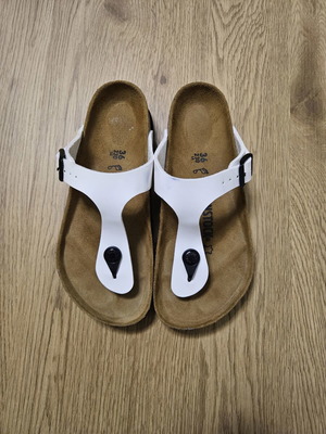 Birkenstock Gizeh sandals, white, size 36