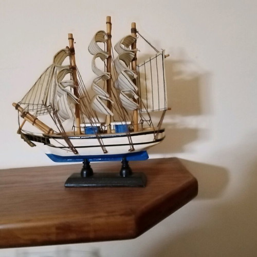 Wooden decorative boats like new, set of 3 pieces