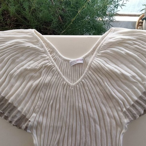 Divina Italian knit top with butterfly sleeves and lurex, like new