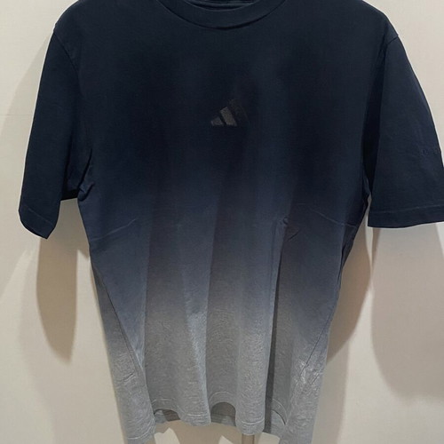 Adidas All SZN Dip-Dye Tee like new, black and grey, size M
