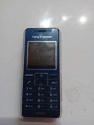 Sony Ericsson K220i mobile phone refurbished for spare parts