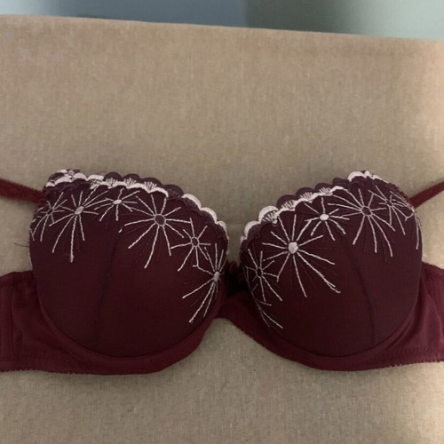 Bra with embroidered design like new, red, size 75B