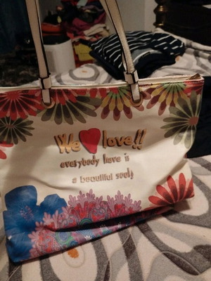Italy's leather shoulder bag new, white with multicolor design
