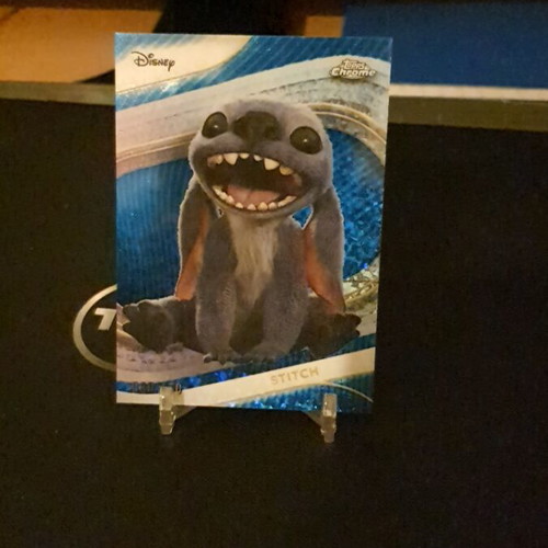 Topps Chrome Disney 2025 Stich Blue Mini Diamonds Colourmatch like new
