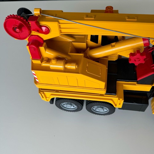 Man TC-4500 Bruder crane used with 360° rotation