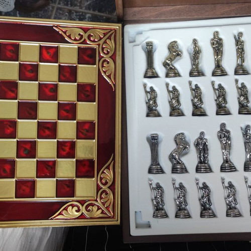 Marinakis Bros Chess Set new, wooden box with ancient Greek warriors theme